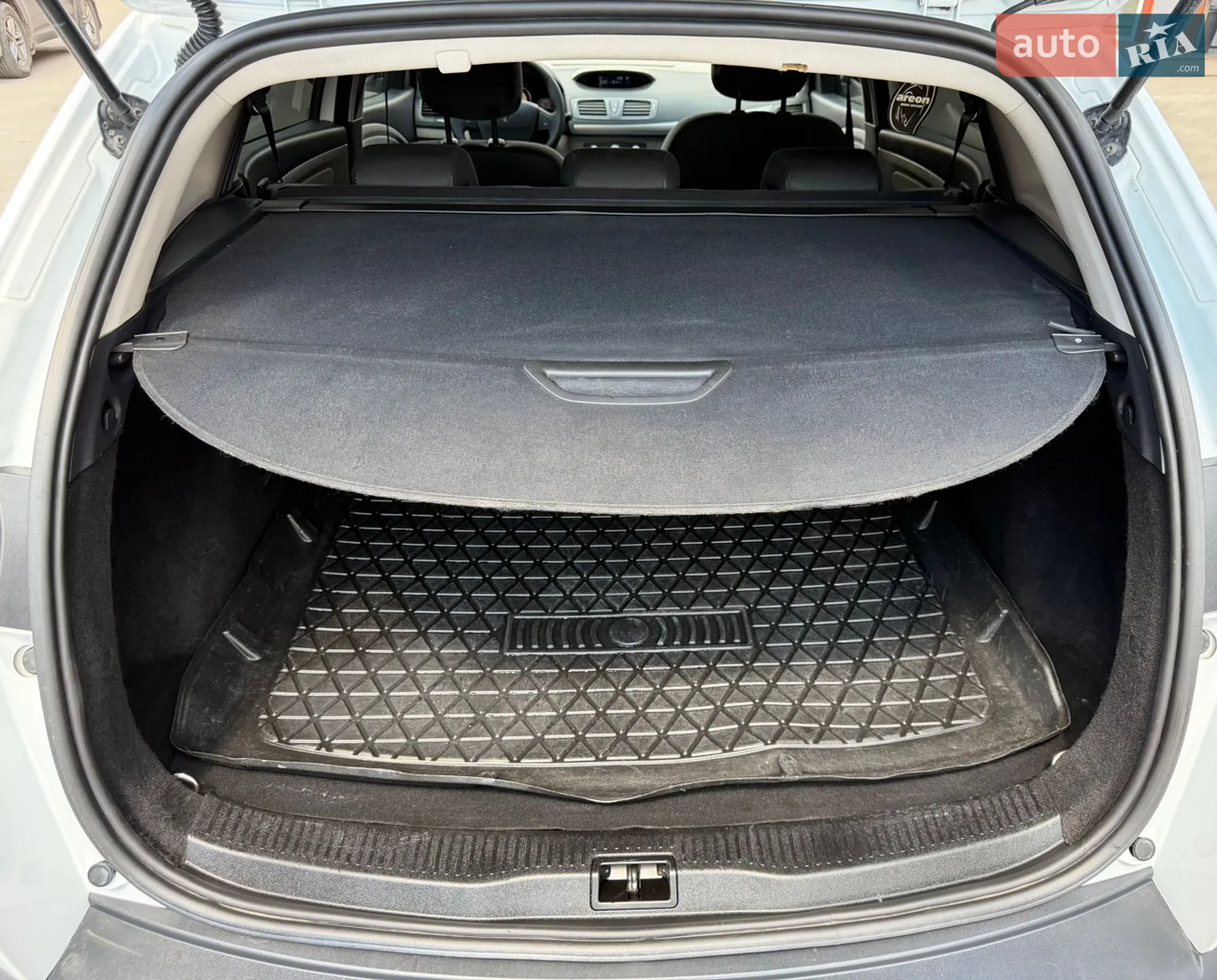 2011 Renault Megane - мініатюра 57
