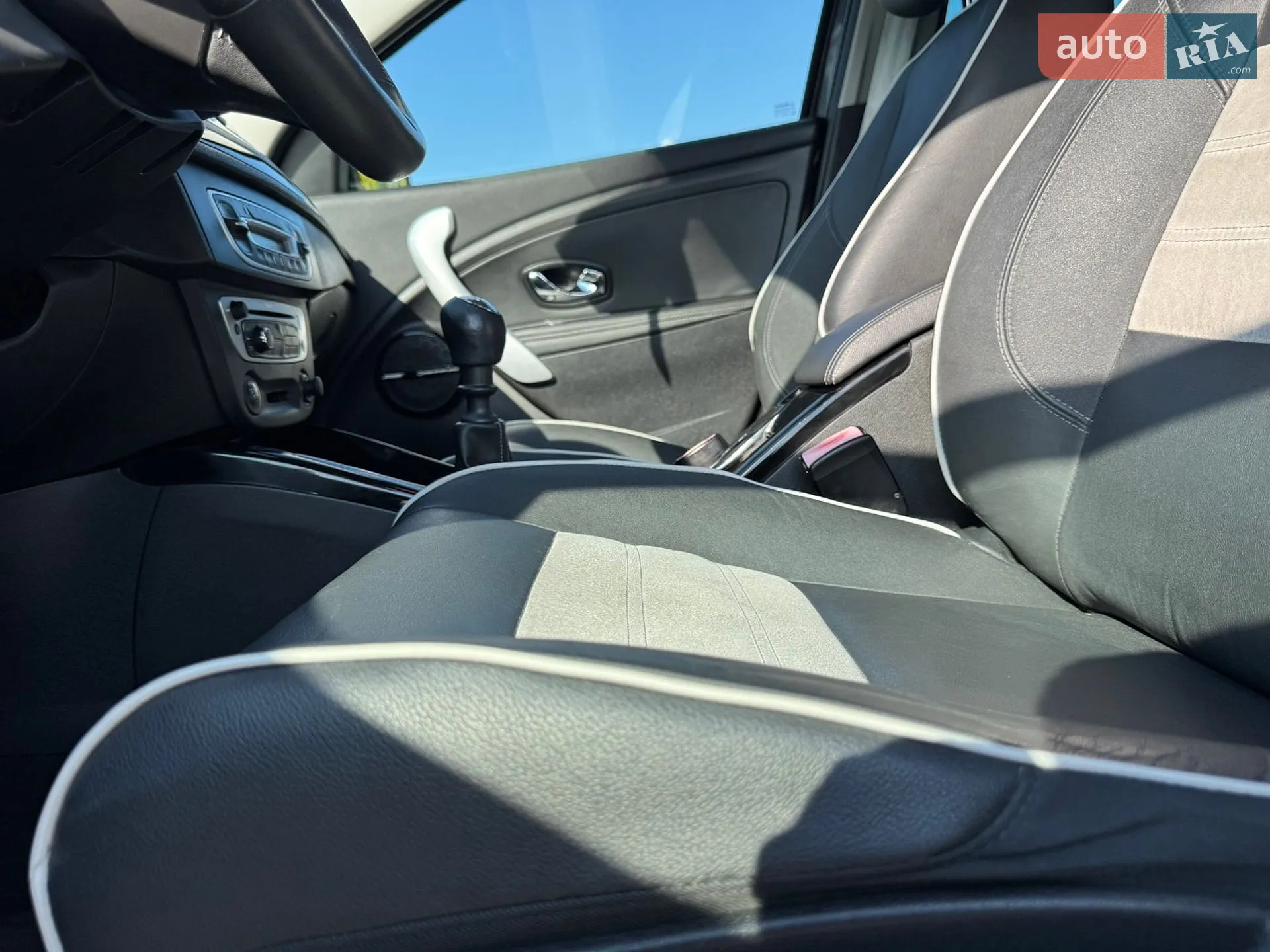 2012 Renault Megane - мініатюра 42