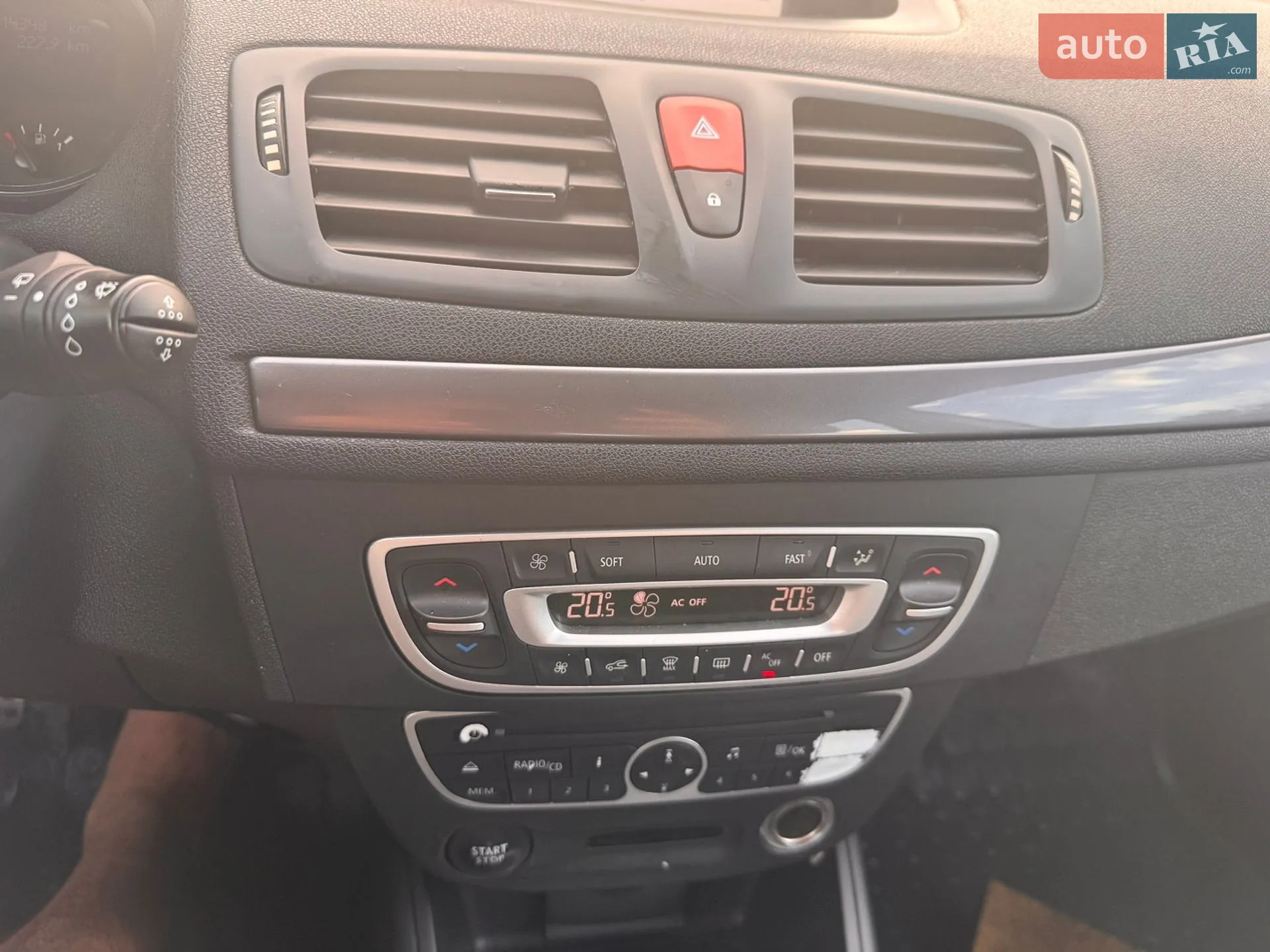 2012 Renault Megane - мініатюра 32