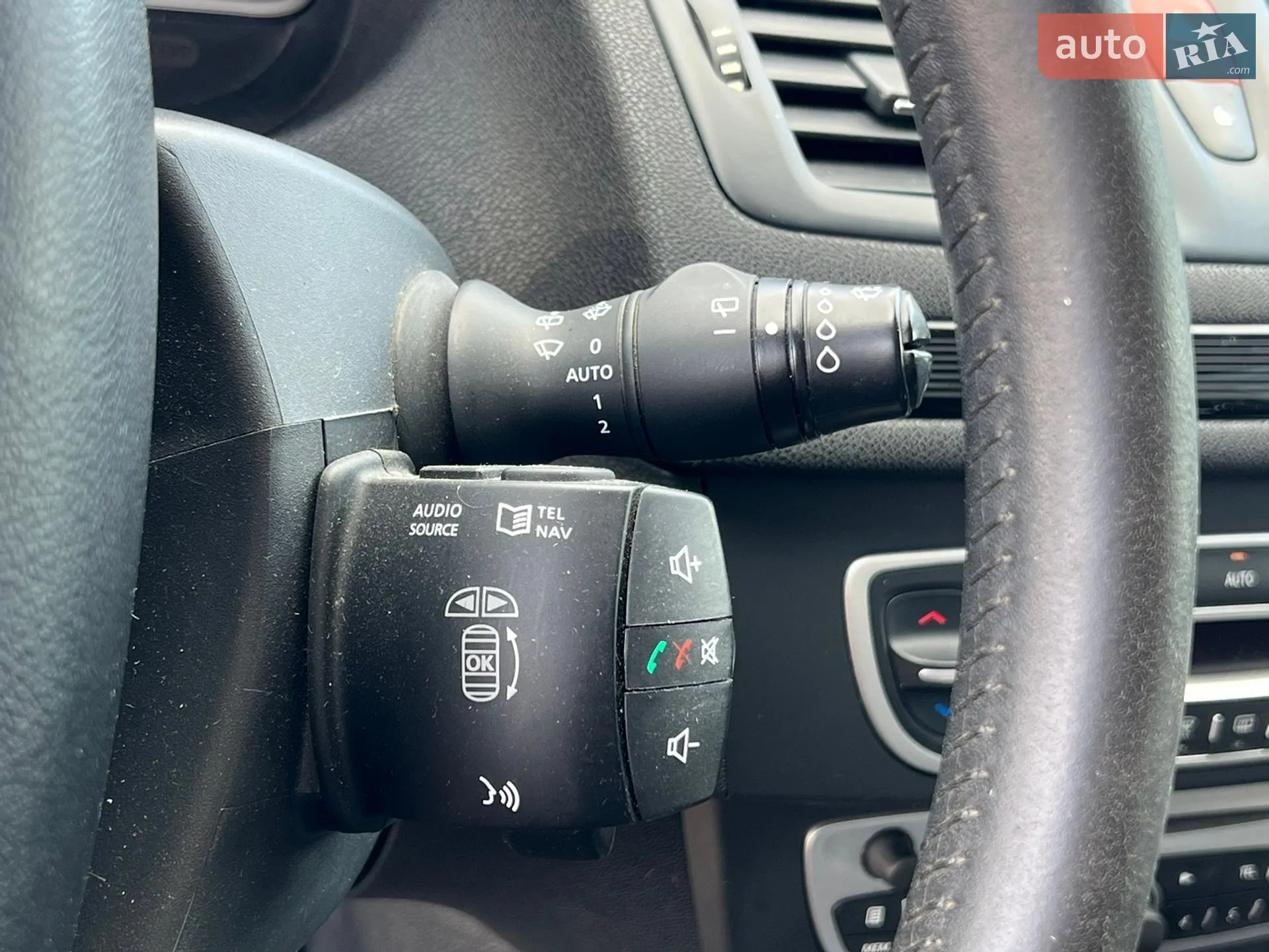 2011 Renault Megane - мініатюра 28