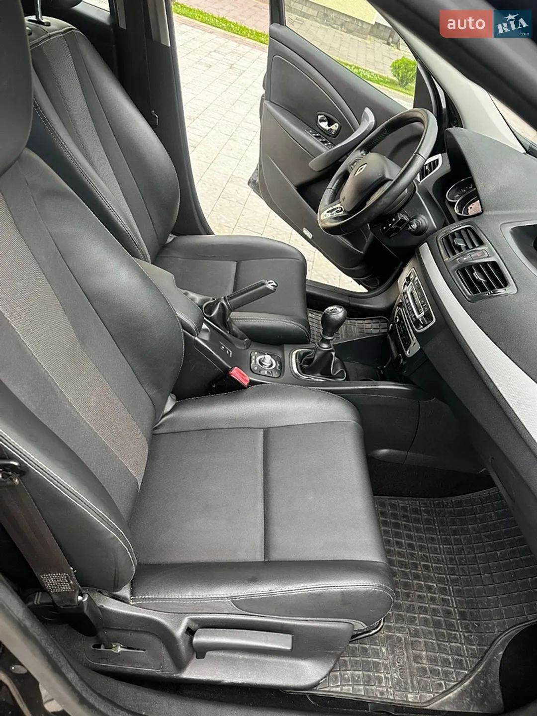 2015 Renault Megane - мініатюра 12
