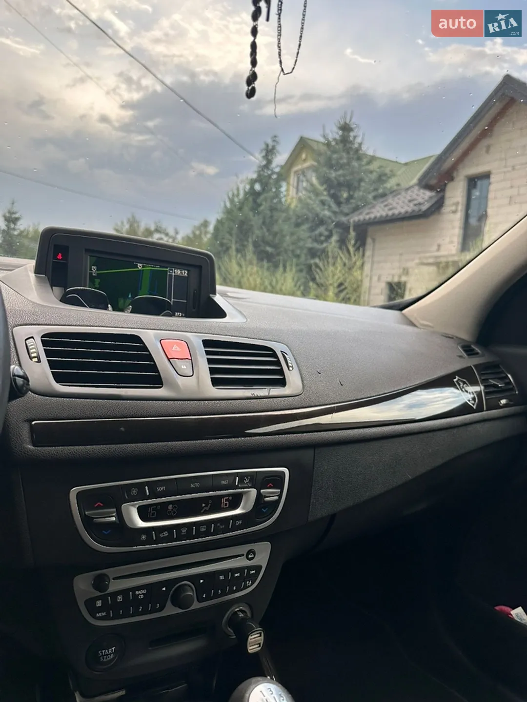 2011 Renault Megane - мініатюра 13