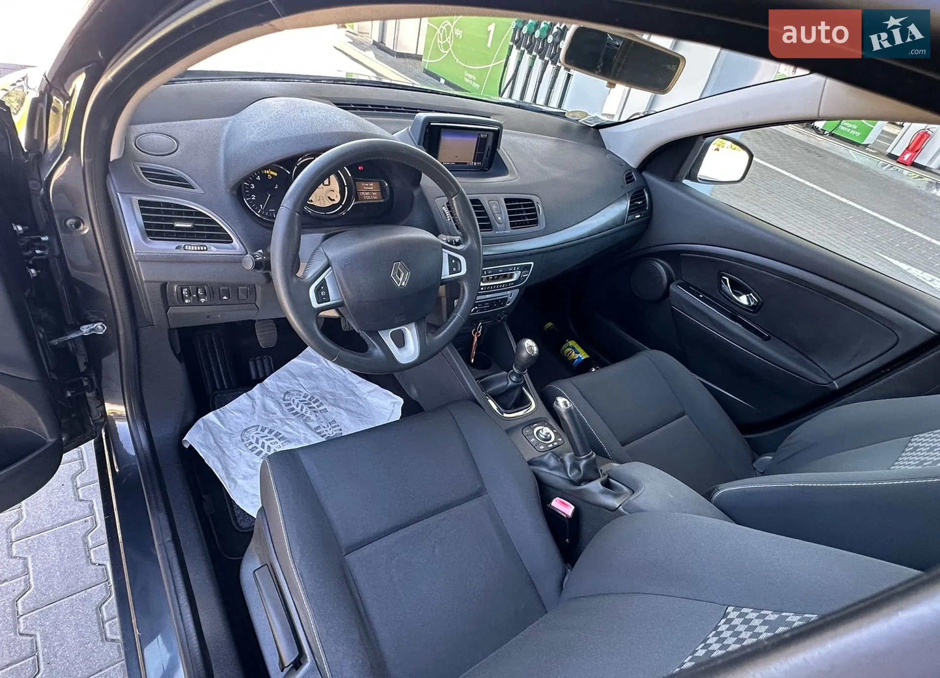 2012 Renault Megane - мініатюра 23
