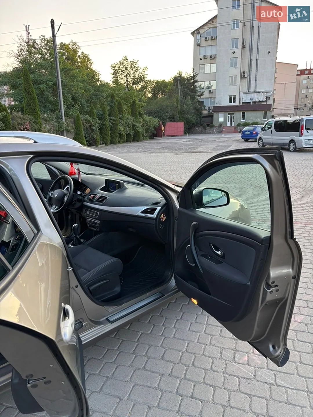 2011 Renault Megane - мініатюра 13