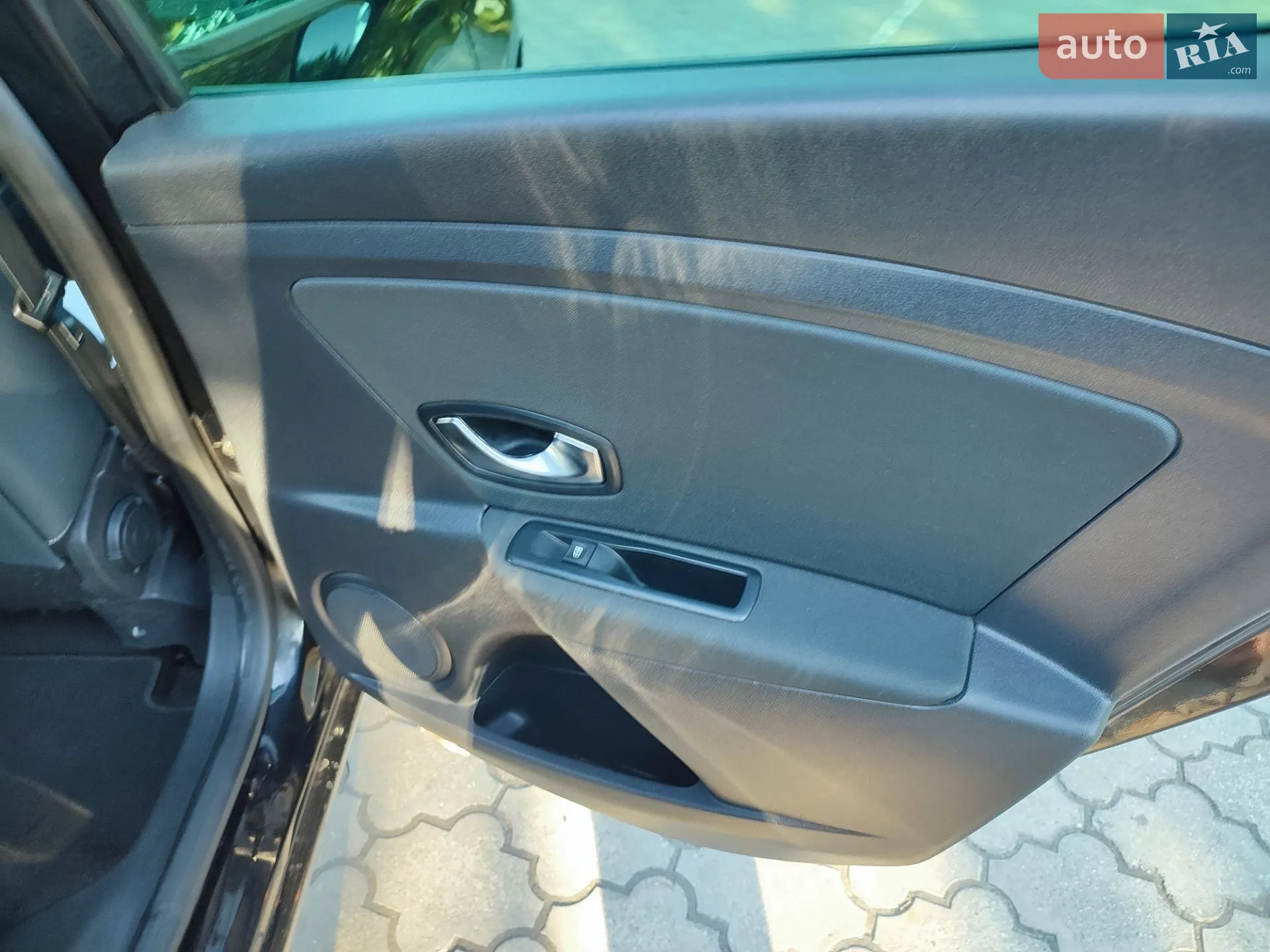 2011 Renault Megane - мініатюра 36