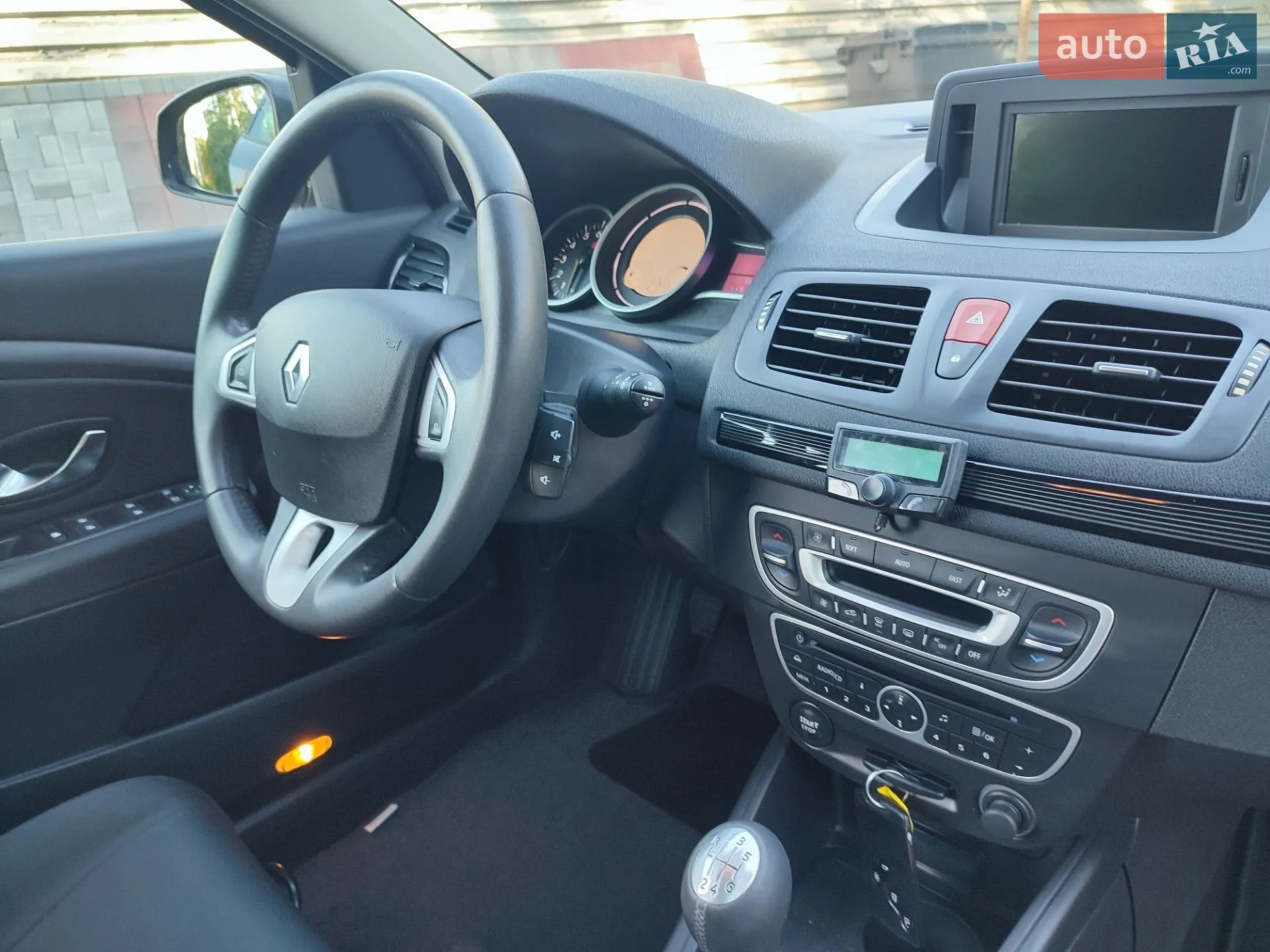 2011 Renault Megane - мініатюра 41