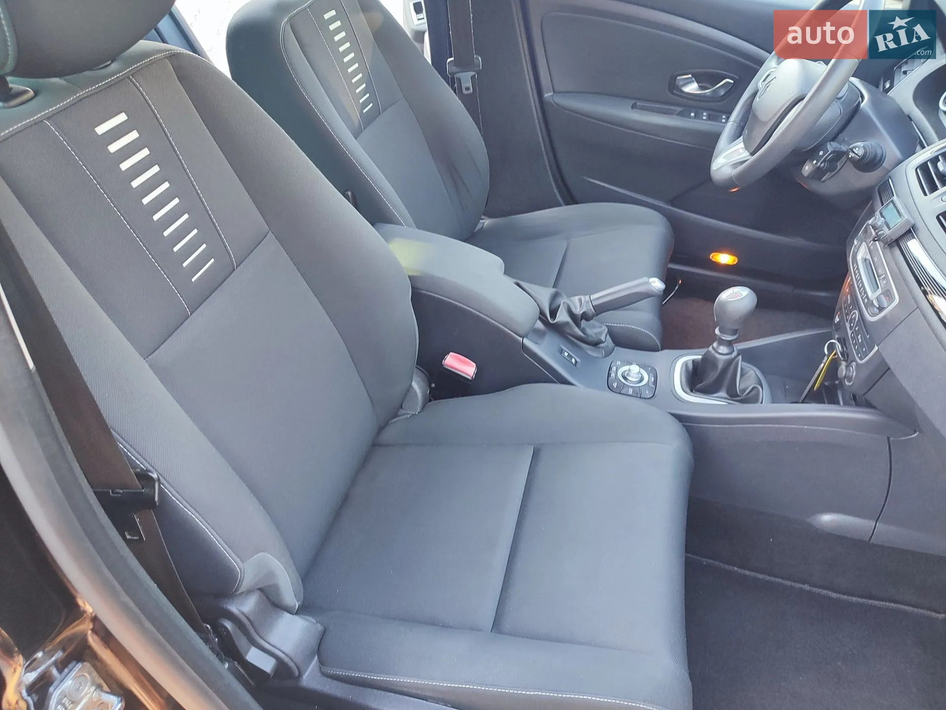 2011 Renault Megane - мініатюра 43