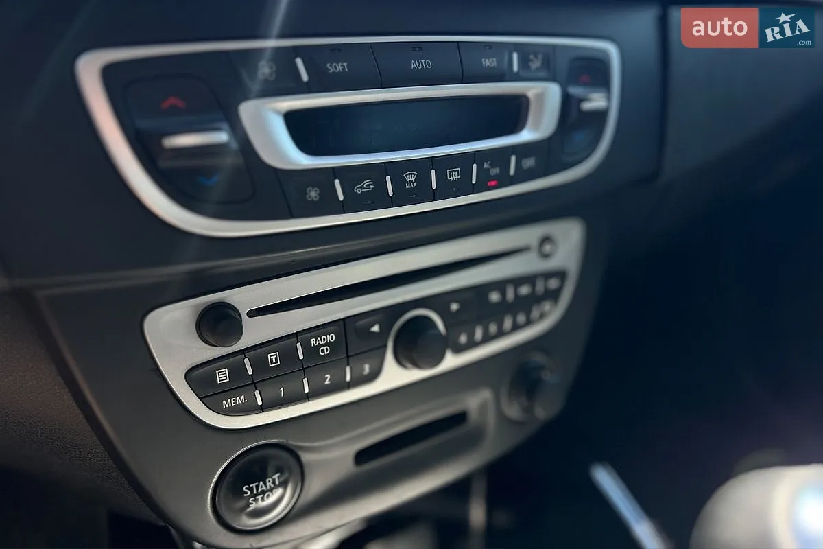 2011 Renault Megane - мініатюра 16