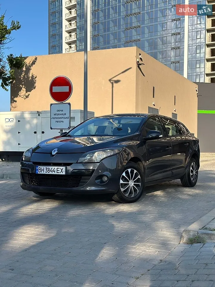 2010 Renault Megane - мініатюра 18