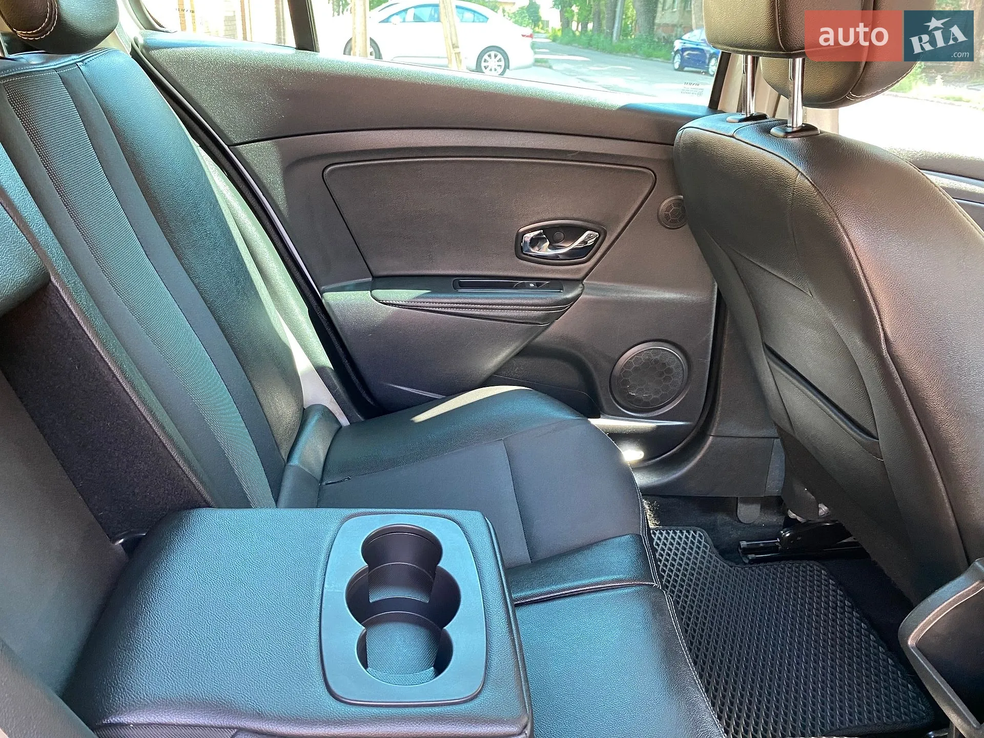2012 Renault Megane - мініатюра 15