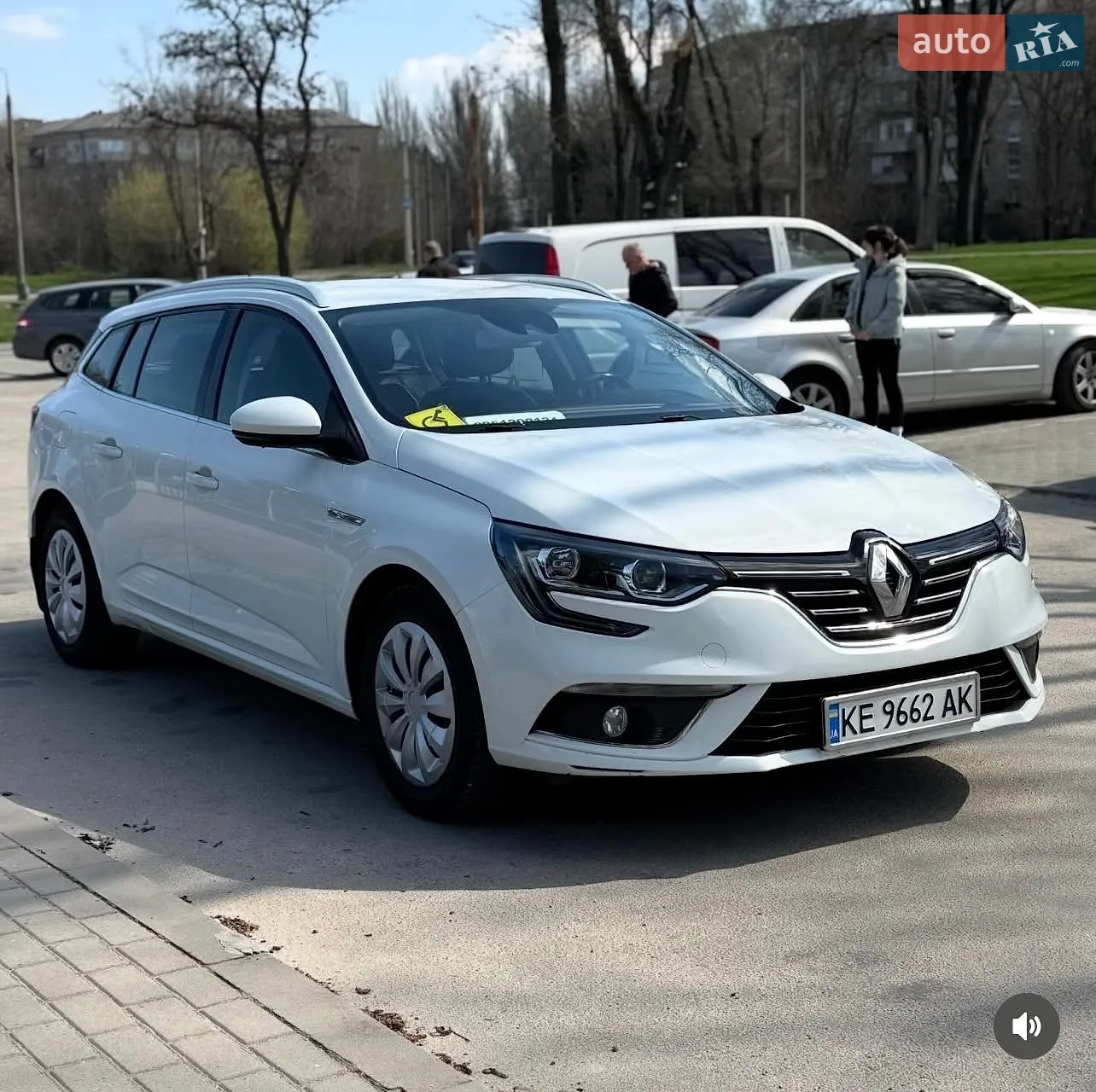 Renault Megane 2017 VIN VF1RFB00858677841 фото оголошення 3 з 22
