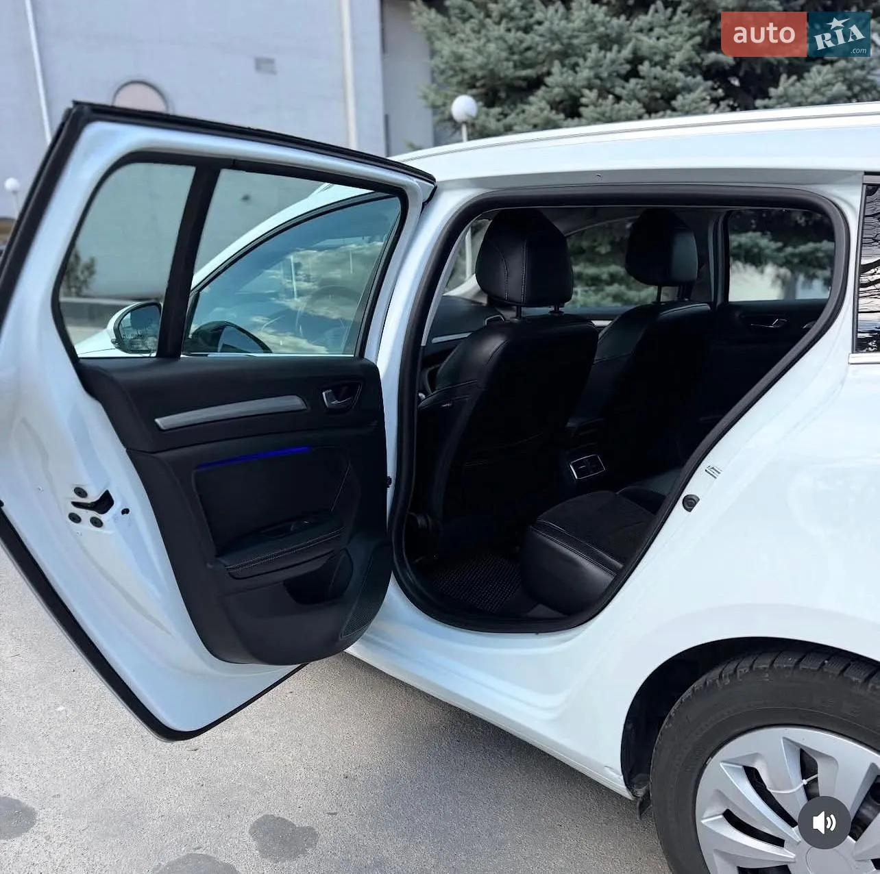 Renault Megane 2017 VIN VF1RFB00858677841 фото оголошення 6 з 22