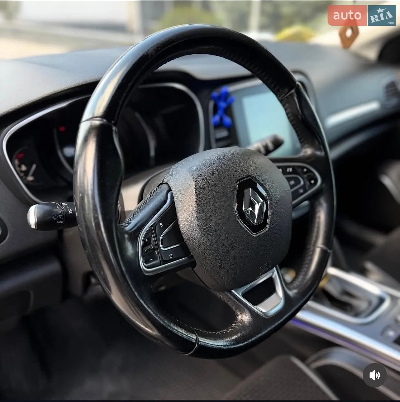 Renault Megane 2017 VIN VF1RFB00858677841 фото оголошення 10 з 22