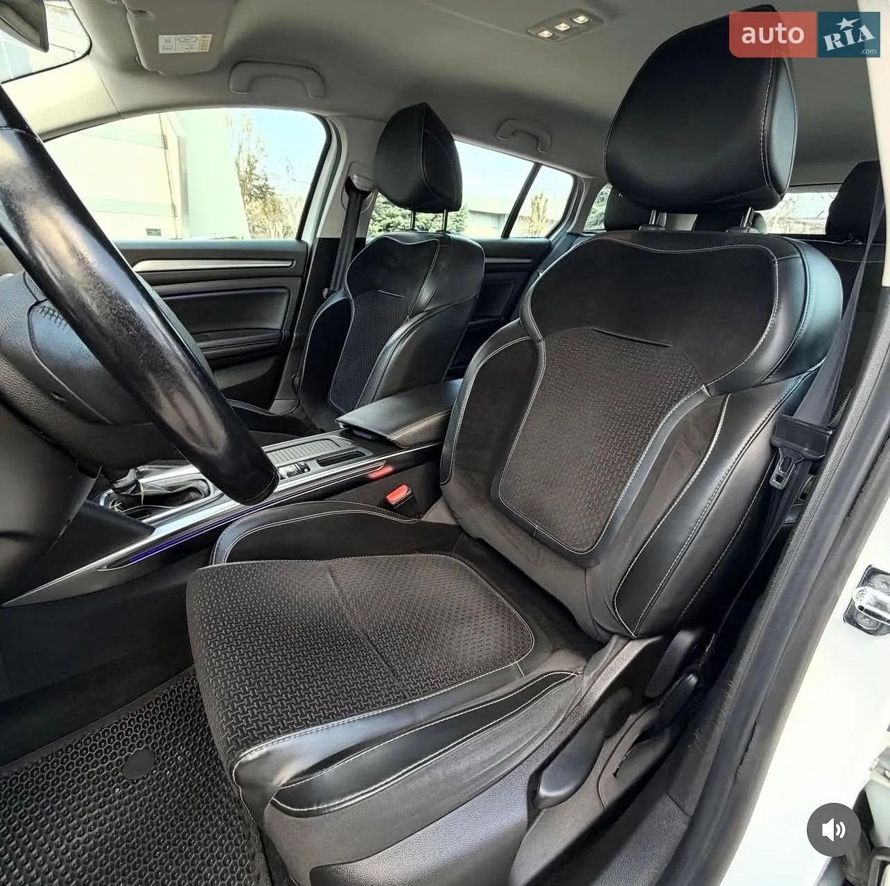 Renault Megane 2017 VIN VF1RFB00858677841 фото оголошення 11 з 22