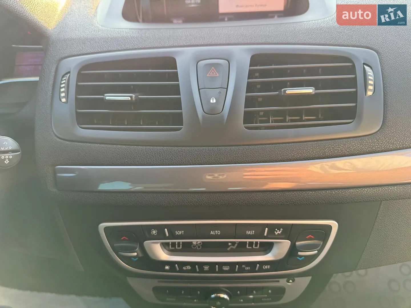 2014 Renault Megane - мініатюра 28