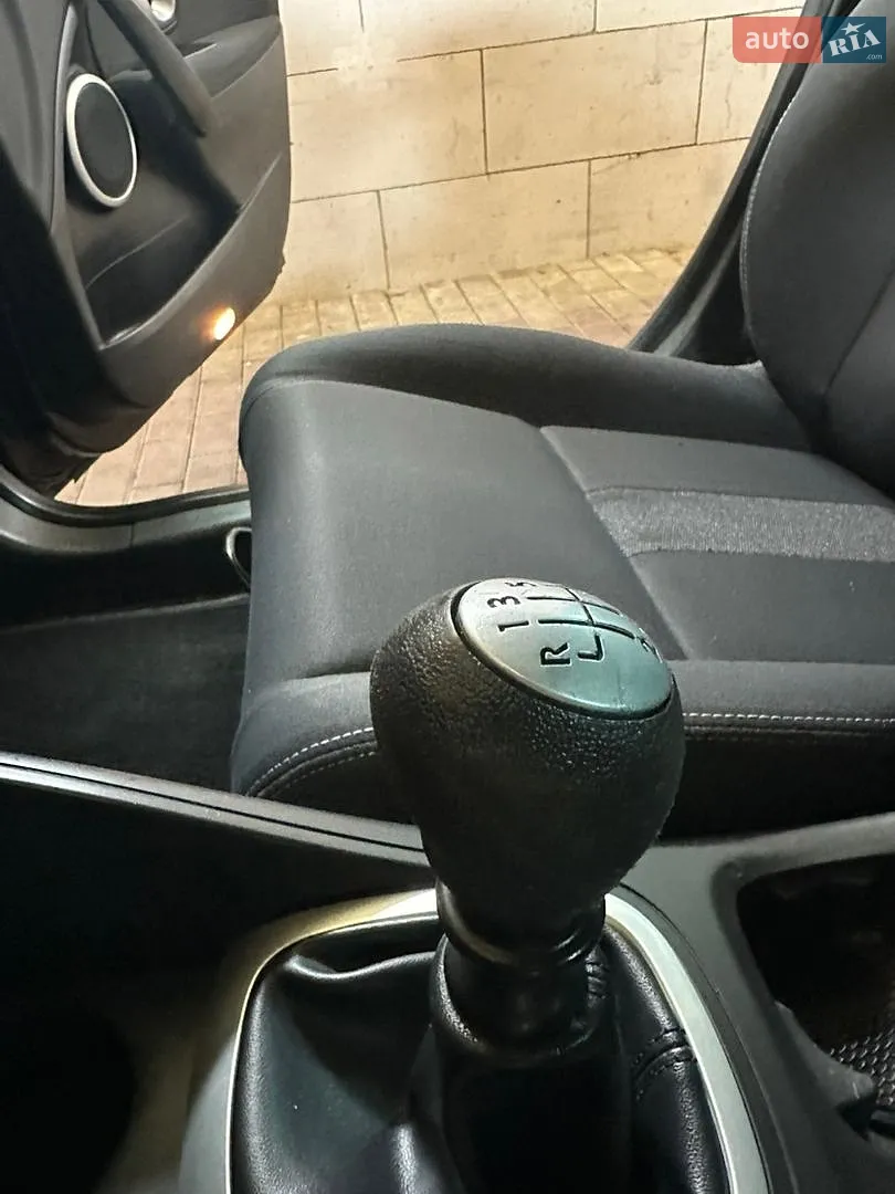 2010 Renault Megane - мініатюра 30