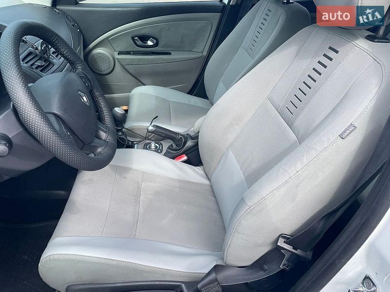Хетчбек Renault Megane 2010 в Житомирі фото 12 Хетчбек Renault Megane 2010 в Житомирі