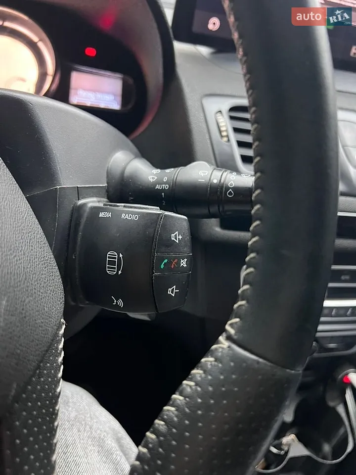 Renault Megane 2014 photo 2