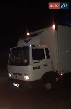 Грузовой фургон Renault Midliner 1999 в Измаиле