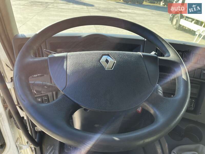 Вантажний фургон Renault Midlum 2012 в Львові
