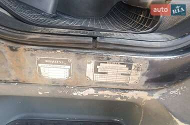 Вантажний фургон Renault Midlum 2004 в 