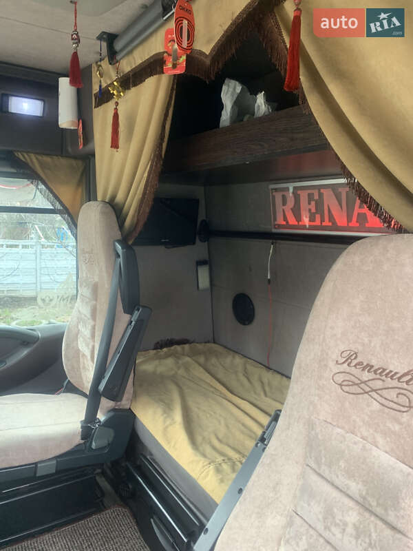 Тягач Renault Midlum 2006 в Полтаві