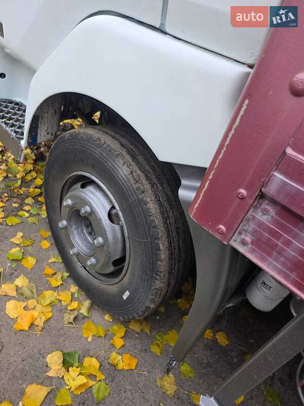 Грузовой фургон Renault Midlum 2003 в Броварах