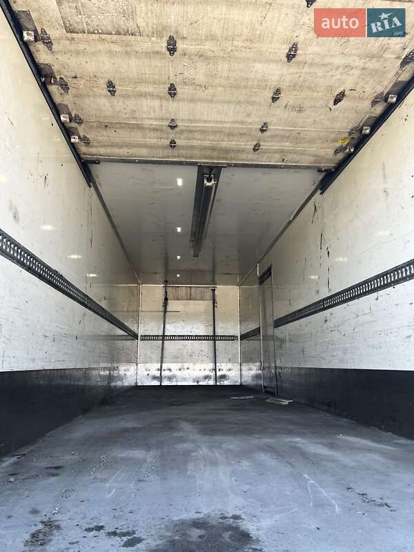 Грузовой фургон Renault Midlum 2013 в Львове