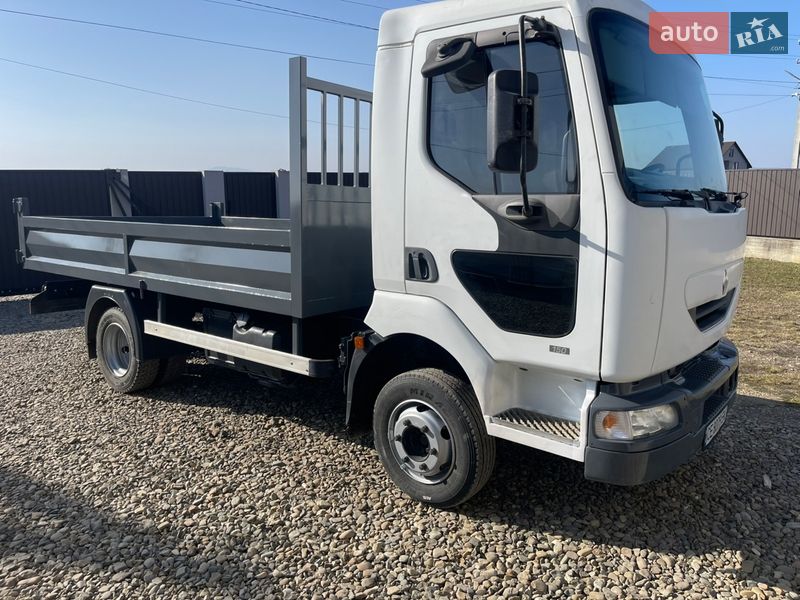 Самосвал Renault Midlum 2001 в Черновцах