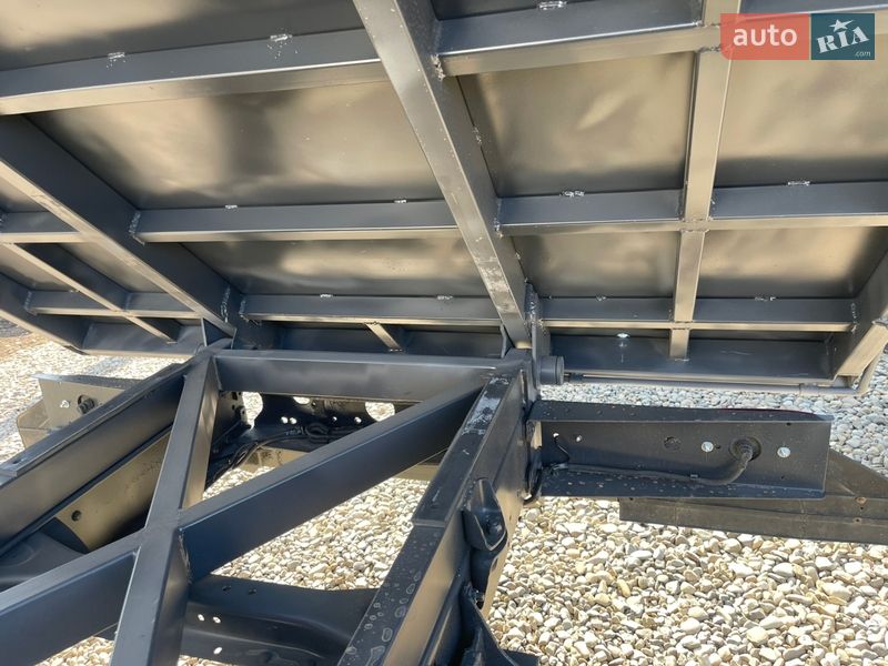 Самосвал Renault Midlum 2001 в Черновцах