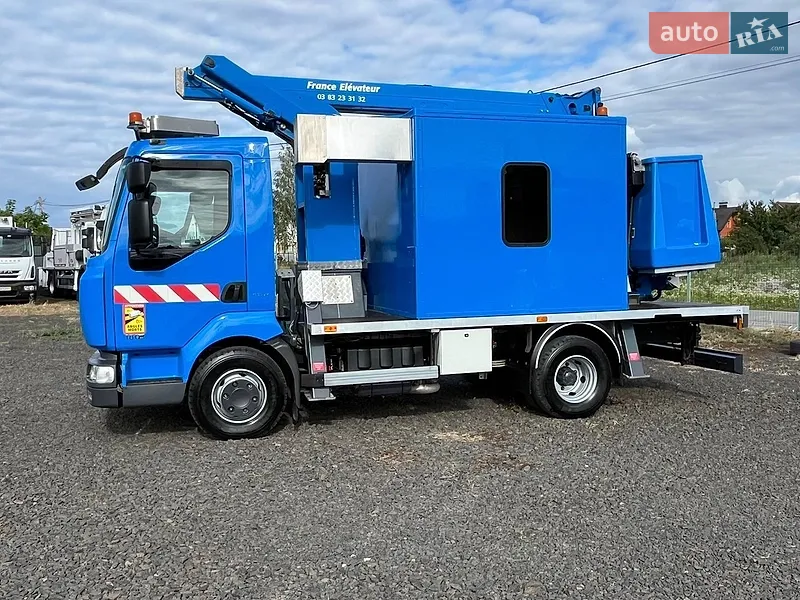Renault Midlum 2011