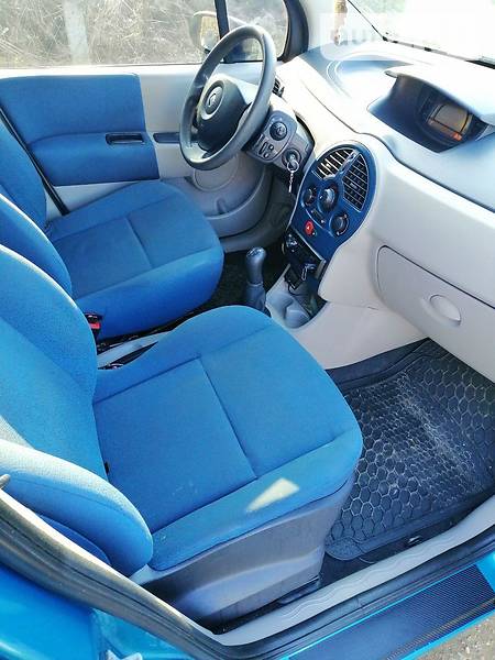 Хетчбек Renault Modus 2004 в Вижниці