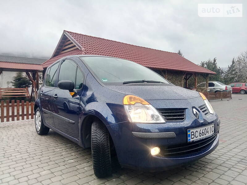 Хэтчбек Renault Modus 2004 в Сваляве