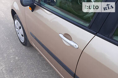 Хэтчбек Renault Modus 2006 в 