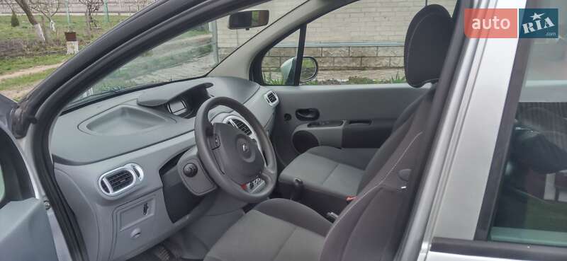 Хэтчбек Renault Modus 2011 в Ратным