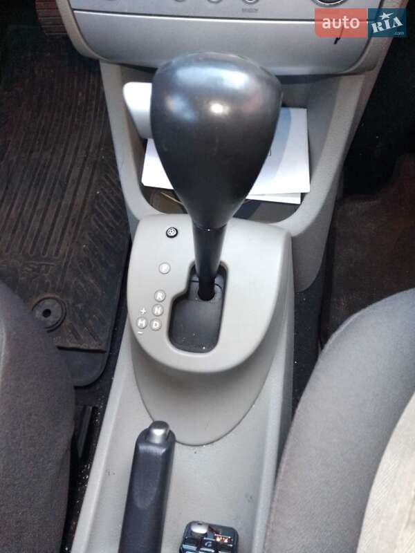 Хэтчбек Renault Modus 2006 в Буске фото 7 Хэтчбек Renault Modus 2006 в Буске