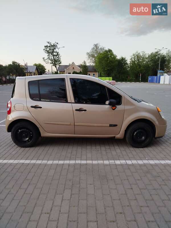 Хэтчбек Renault Modus 2004 в Коломые