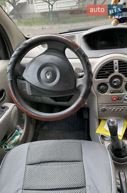 Хэтчбек Renault Modus 2005 в 
