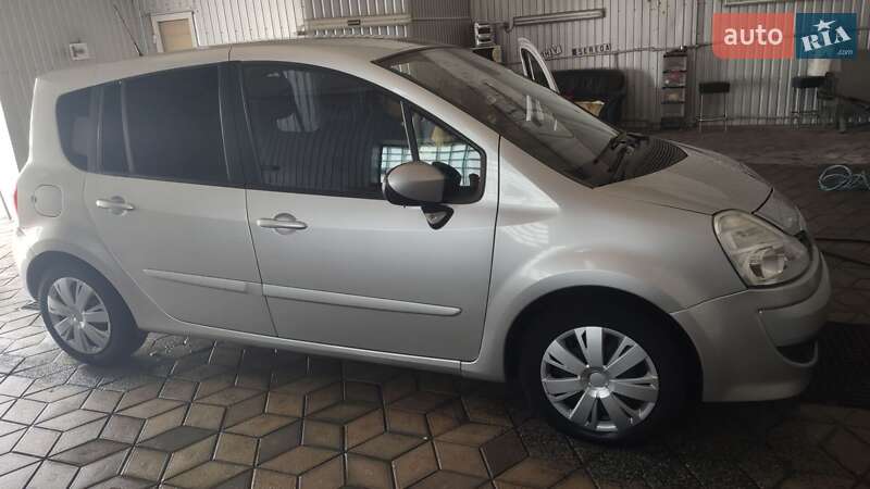 Хэтчбек Renault Modus 2010 в Бережанах