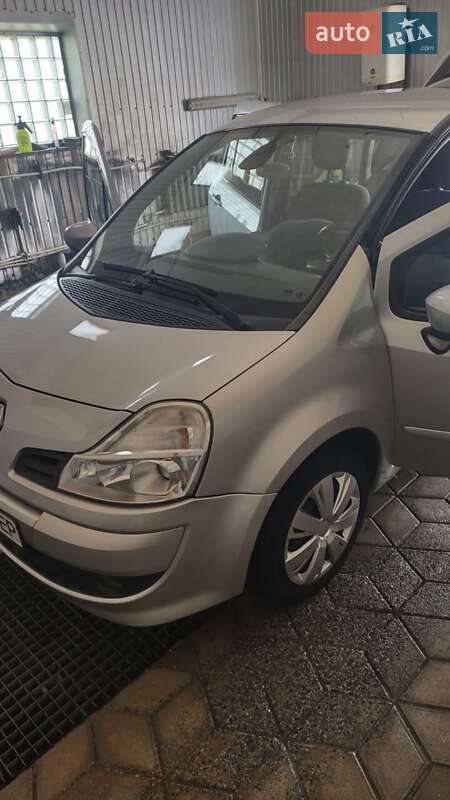 Хэтчбек Renault Modus 2010 в Бережанах