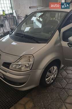 Хэтчбек Renault Modus 2010 в 