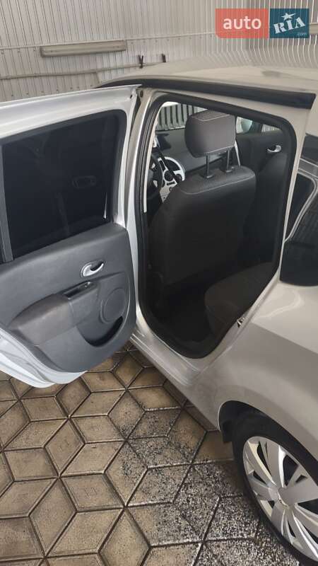 Хэтчбек Renault Modus 2010 в Бережанах