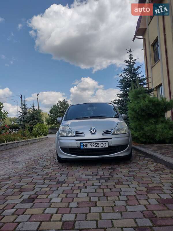 Хэтчбек Renault Modus 2009 в Дубно