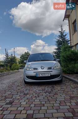 Хэтчбек Renault Modus 2009 в 