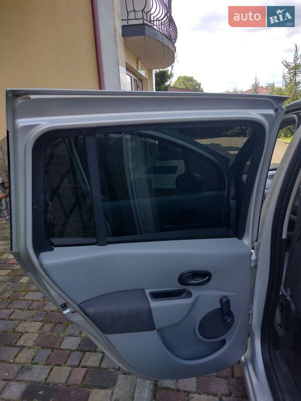 Хэтчбек Renault Modus 2009 в Дубно