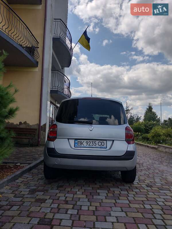 Хэтчбек Renault Modus 2009 в Дубно