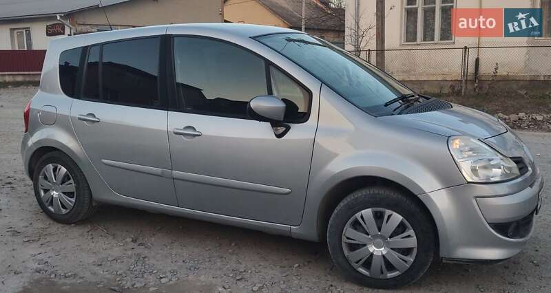 Хэтчбек Renault Modus 2010 в 