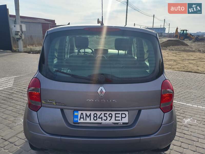 Хэтчбек Renault Modus 2009 в Львове