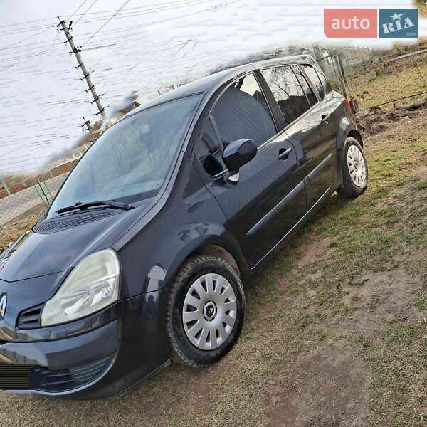 Хэтчбек Renault Modus 2008 в Надворной