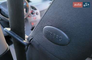 Хэтчбек Renault Modus 2009 в 